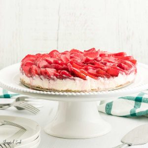不要在白色蛋糕架上烤草莓芝士蛋糕。gydF4y2Ba